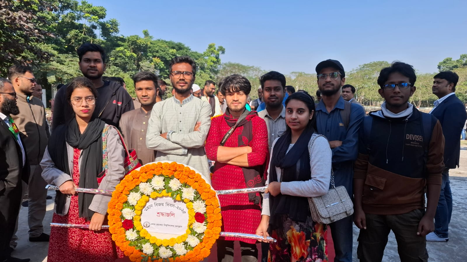 বিজয় দিবসে শহীদদের প্রতি শ্রদ্ধা জানাল বেরোবি প্রেসক্লাব