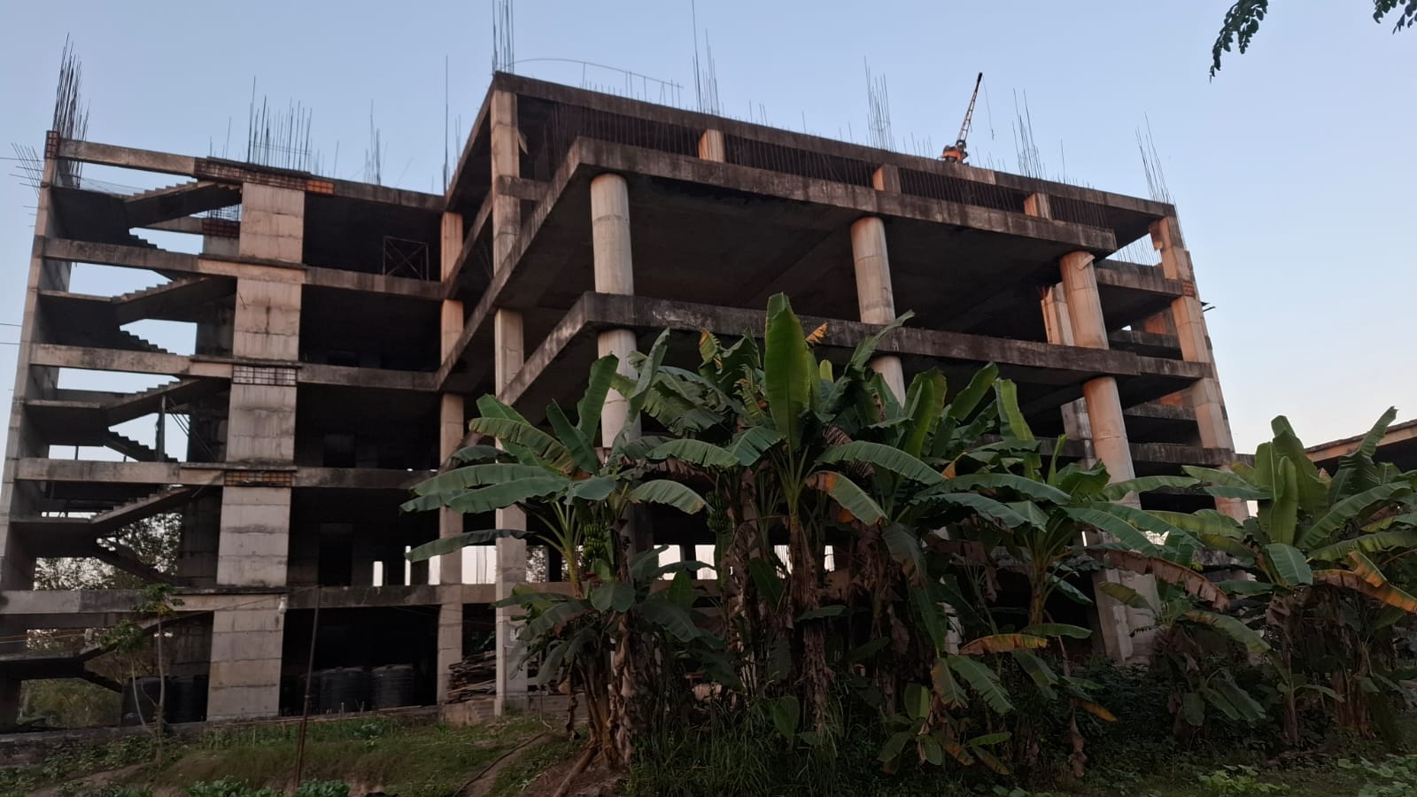 থাকা ছাত্রী হল ও গবেষণা ইনস্টিটিউটের কাজের অনুমোদন