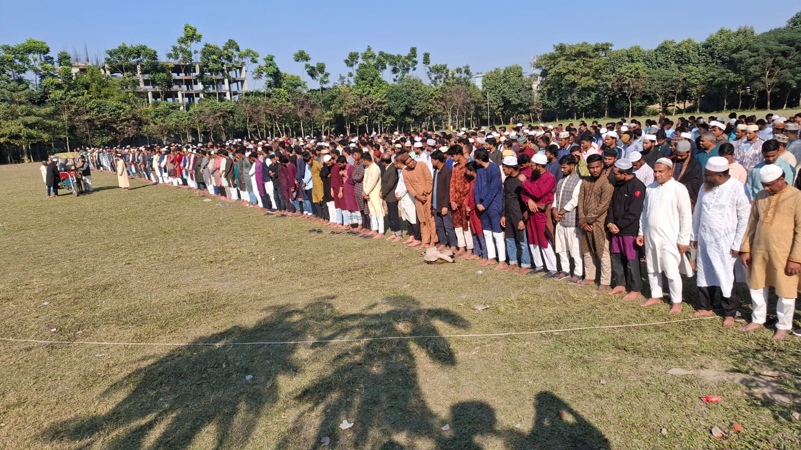 বেরোবির কেন্দ্রীয় মাঠে ওসমান হাদির গায়েবানা জানাজা অনুষ্ঠিত