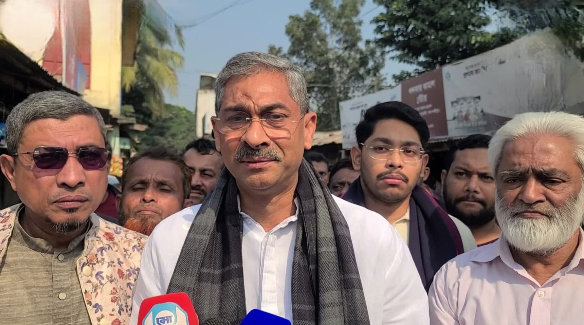 খালেদা জিয়াকে ইঙ্গিত করে বক্তব্যের অভিযোগ, রেজাউল করিমকে ক্ষমা চাইতে বললেন এ্যানী