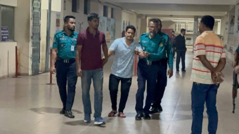 মিরসরাইয়ের সন্তান কে চট্টগ্রামে গ্রেপ্তার করে ছাত্রলীগ কর্মী ট্যাগ দিয়ে থানা হেফাজতে নির্যাতনের অভিযোগ