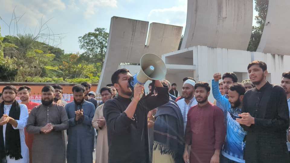 ওসমান হাদি হত্যাকাণ্ডের প্রতিবাদে কুবিতে বিক্ষোভ
