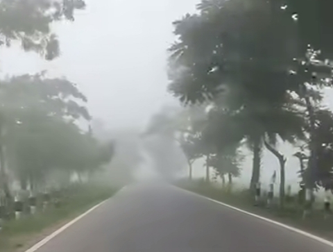 আত্রাইয়ে কুয়াশা ও হিমেল হাওয়ায় তীব্র শীত, দুর্ভোগে খেটে খাওয়া মানুষ