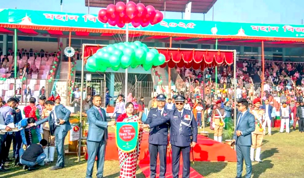 বিজয়ের চেতনায় উদ্দীপ্ত হয়ে ময়মনসিংহে যথাযোগ্য মর্যাদা ও আনন্দঘন পরিবেশে উদযাপিত হয়েছে মহান বিজয় দিবস–২০২৫