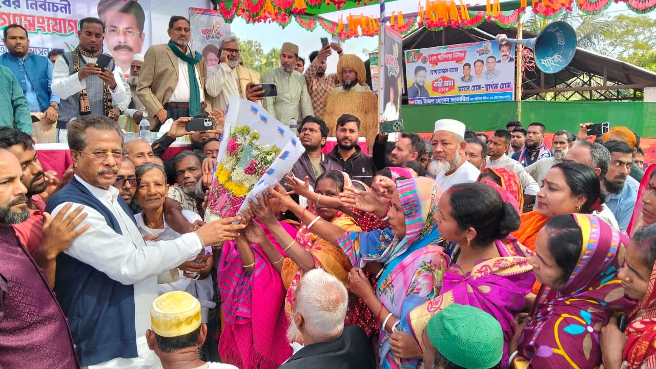 বাকেরগঞ্জে ধানের শীষের পথসভায় দুই শতাধিক সনাতন ধর্মাবলম্বীর যোগদান