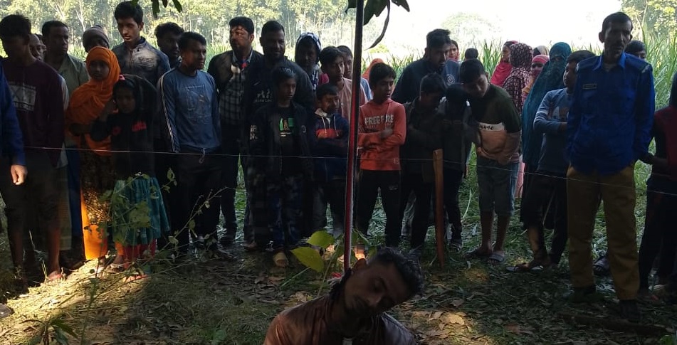 কালীগঞ্জে আম গাছের নিচু ডালে যুবকের রহস্যজনক গলায় ফাঁস