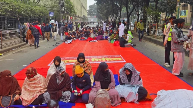 তারেক রহমানের জন্য শাহবাগ মোড় ছাড়ল ইনকিলাব মঞ্চ