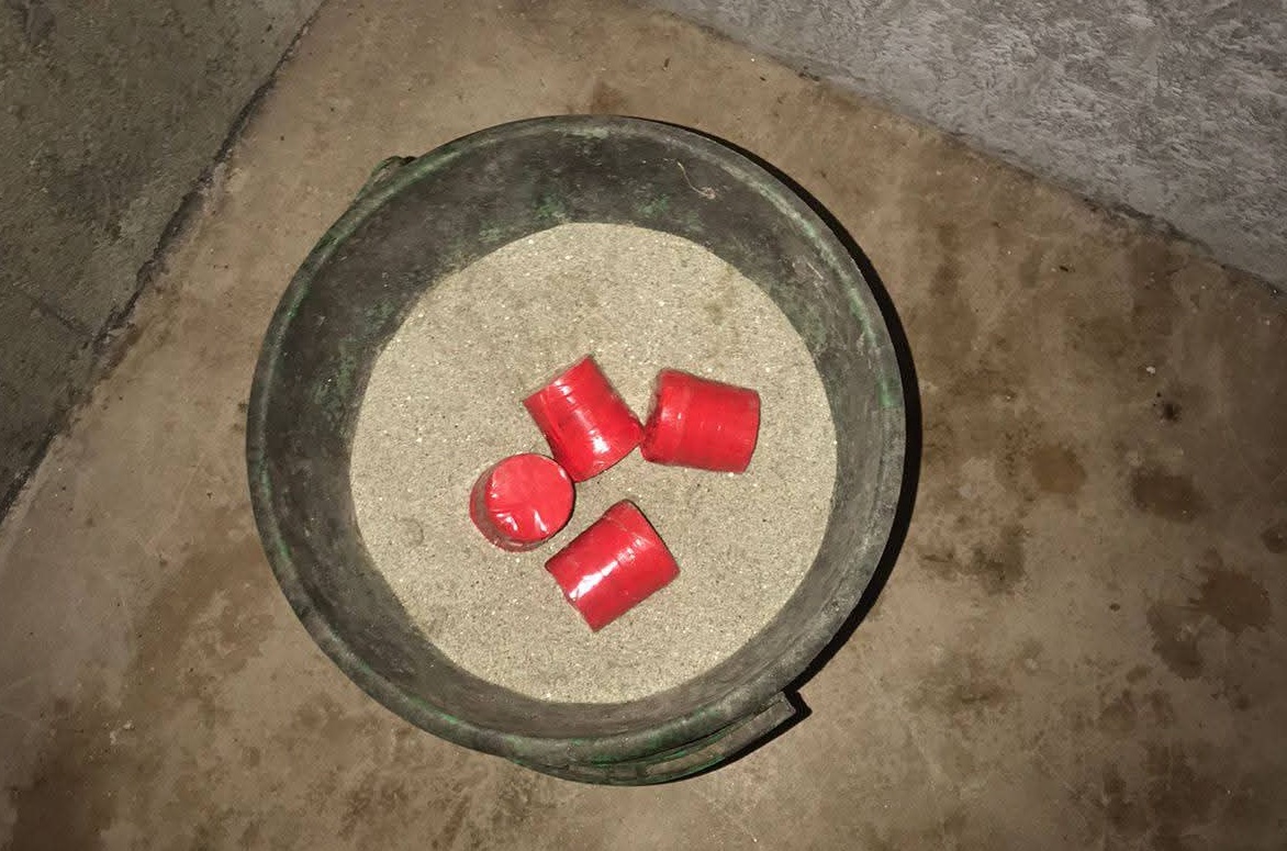 গোবিন্দগঞ্জে গ্রামীন ব্যাংকের কার্যালয়ে নাশকতার চেষ্টা, ৪ টি ককটেল উদ্ধার