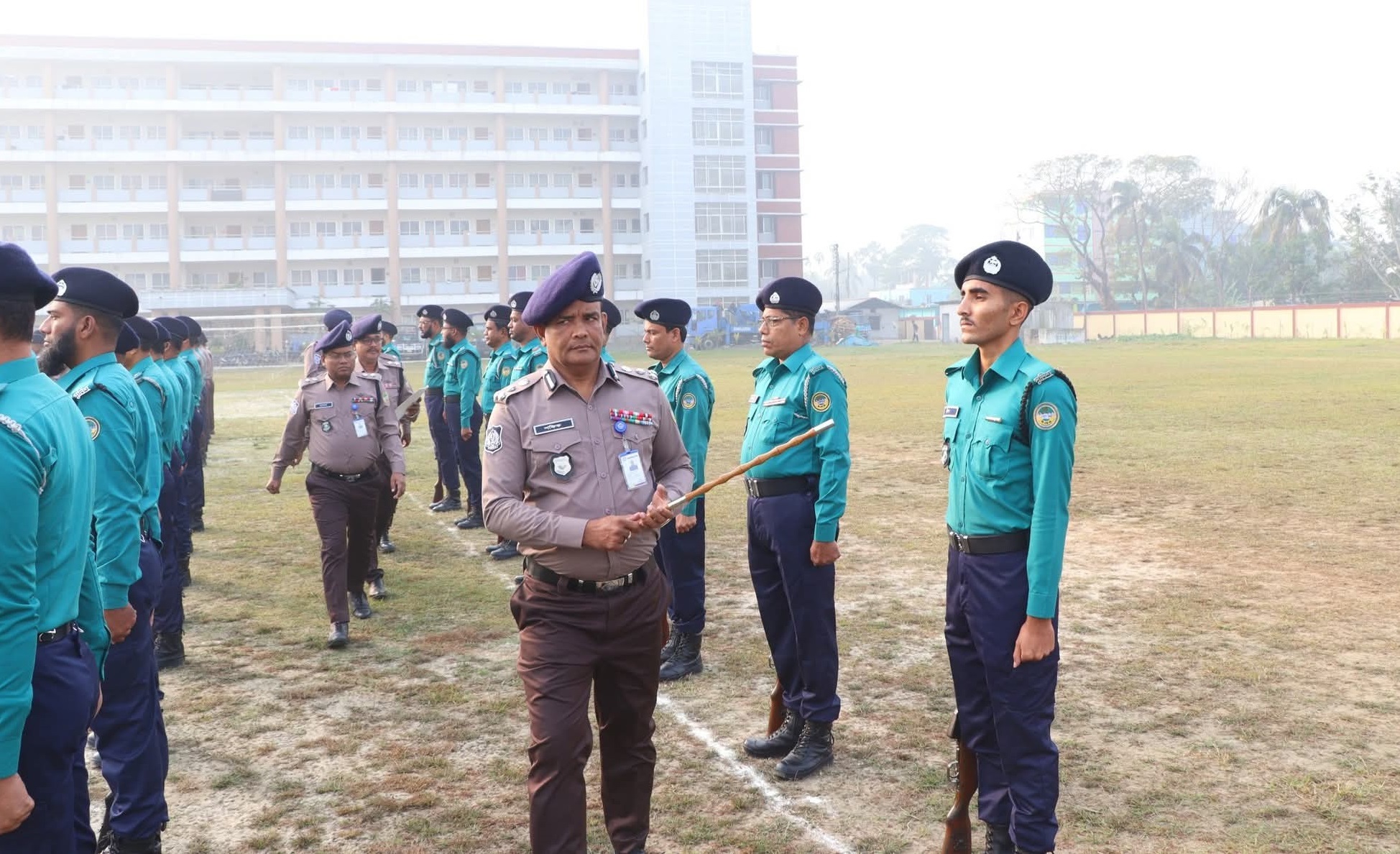 বরিশাল মেট্রোপলিটন পুলিশ এর মাস্টার প্যারেড অনুষ্ঠিত