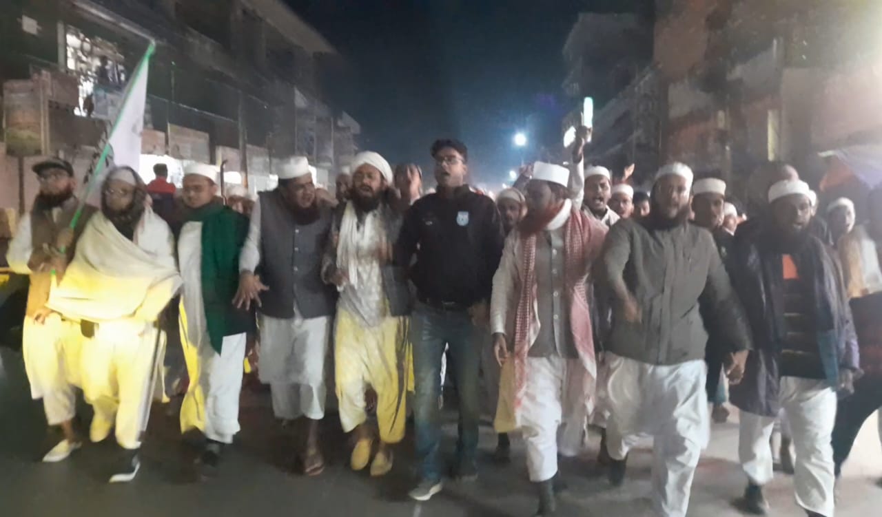 ইনকিলাব মঞ্চের মুখপাত্র শরিফ ওসমান হাদির মৃত্যুতে নেত্রকোণায় বিক্ষোভ