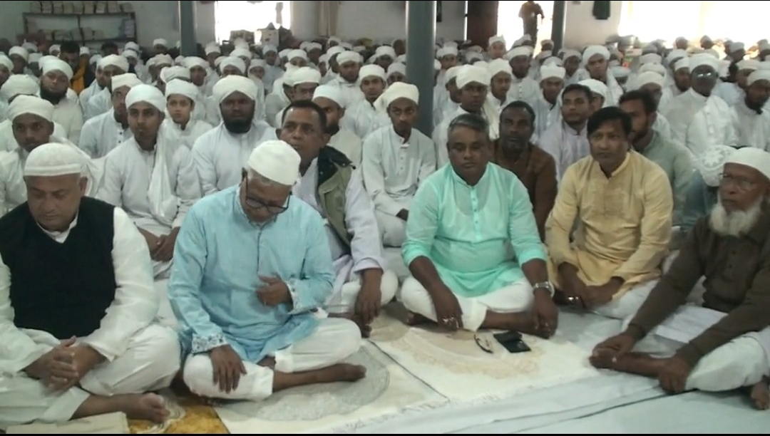 নাটোরে সাবেক প্রধানমন্ত্রী বেগম খালেদা জিয়ার রোগমুক্তি কামনায় দোয়া