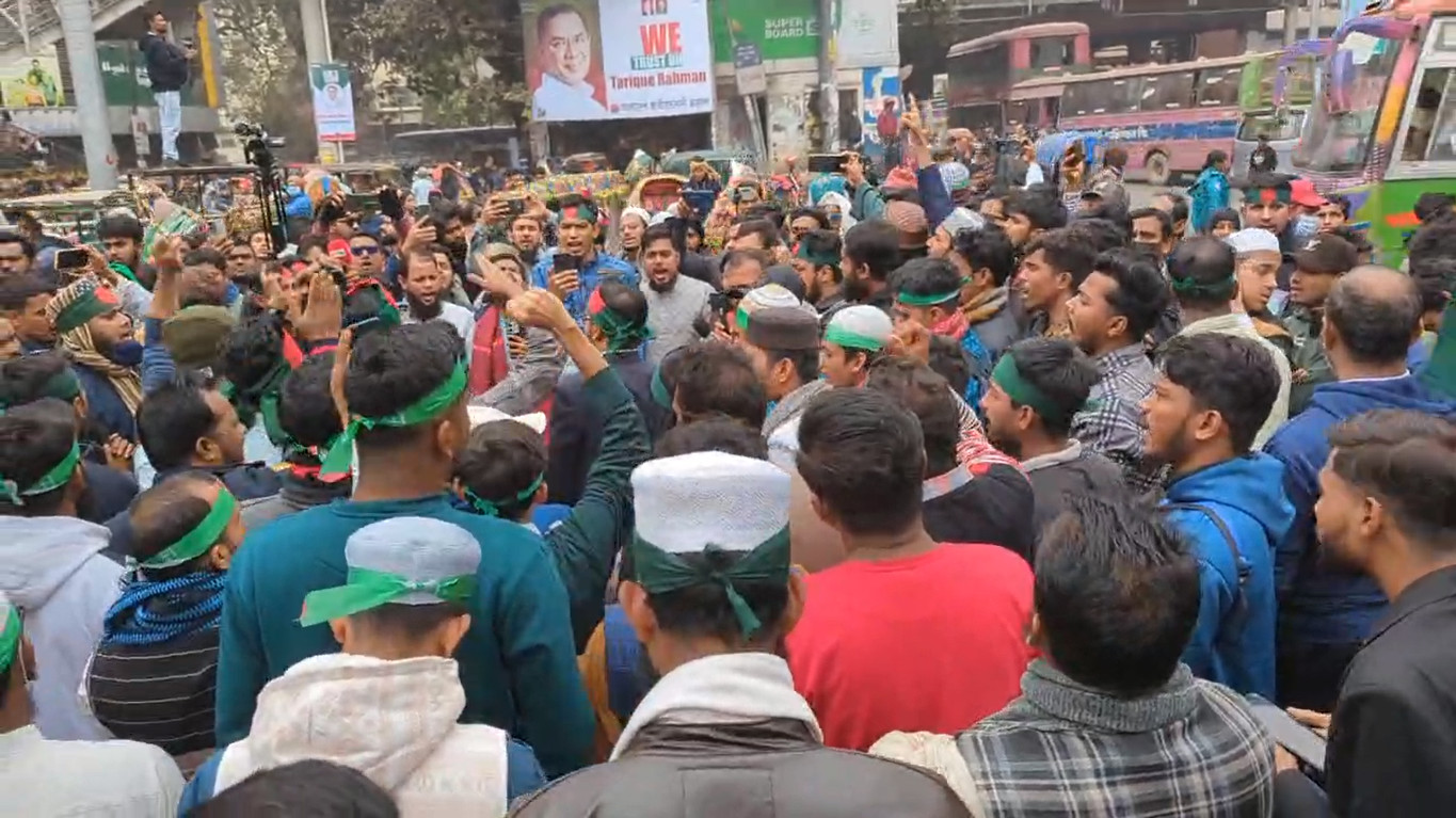 হাদি হত্যা বিচারের দাবিতে আজও উত্তাল শাহবাগ