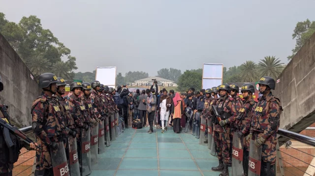 শহীদ জিয়ার কবর জিয়ারত করতে রওনা হলেন তারেক রহমান