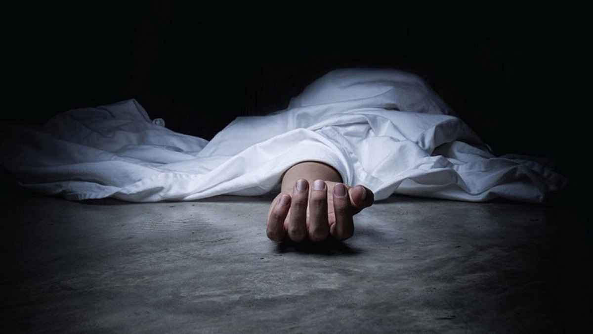 বাউফলে ইটবোঝাই ট্রলির চাকায় পিষ্ট হয়ে ঝরে গেল চার বছরের হাফসার প্রাণ