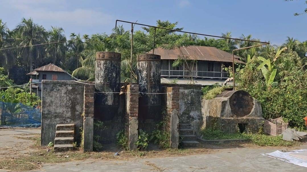 চাতালের নামেই সরকারি খাদ্য গুদামে চাল সরবরাহ! বাউফলে অনিয়মের অভিযোগ