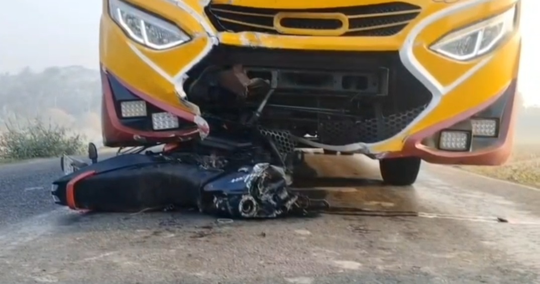 কলাপাড়ায় বাস ও মোটরসাইকেলের মুখোমুখি সংঘর্ষে মৎস্য ব্যবসায়ী নিহত