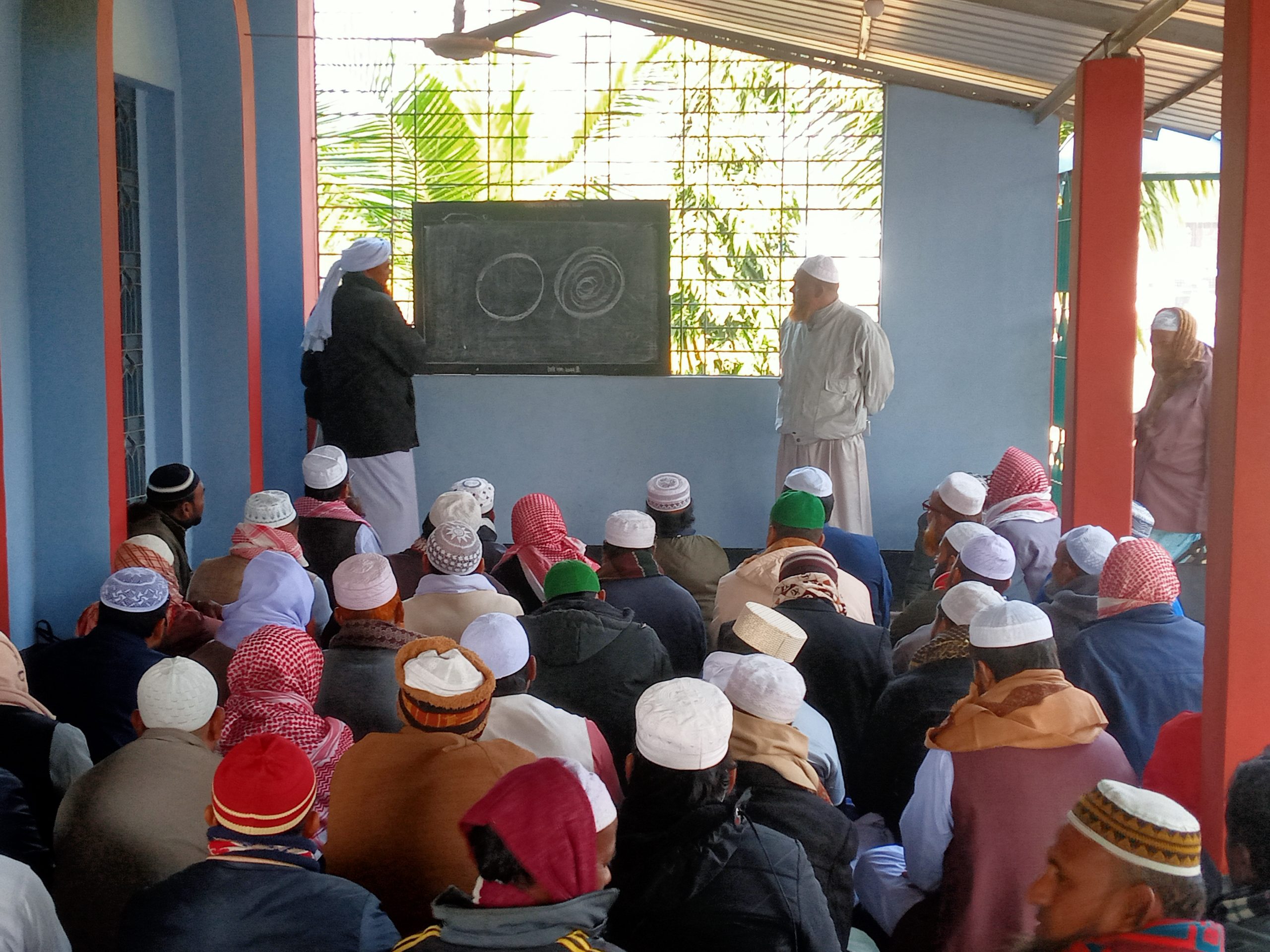 আত্রাইয়ে ইসলামিক ফাউণ্ডেশনের শিক্ষক, শিক্ষিকাদের মাসিক ক্লাস্টার ট্রেনিং অনুষ্ঠিত]