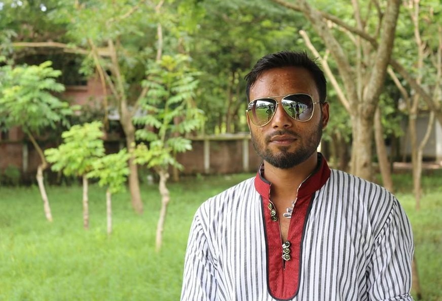 সাতক্ষীরার তালায় বাস ও মোটরসাইকেলের মুখোমুখি সংঘর্ষে এক যুবক নিহত