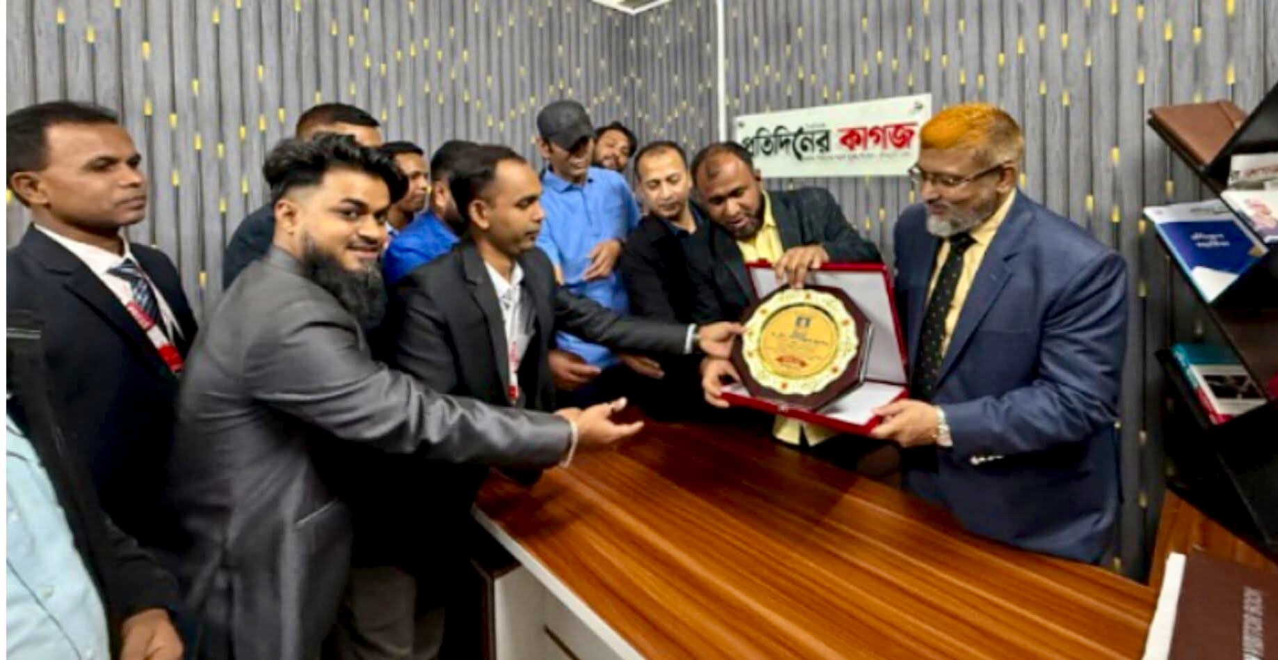 বর্ণাঢ্য আয়োজনে দৈনিক প্রতিদিনের কাগজ-এর নতুন কার্যালয় উদ্বোধন