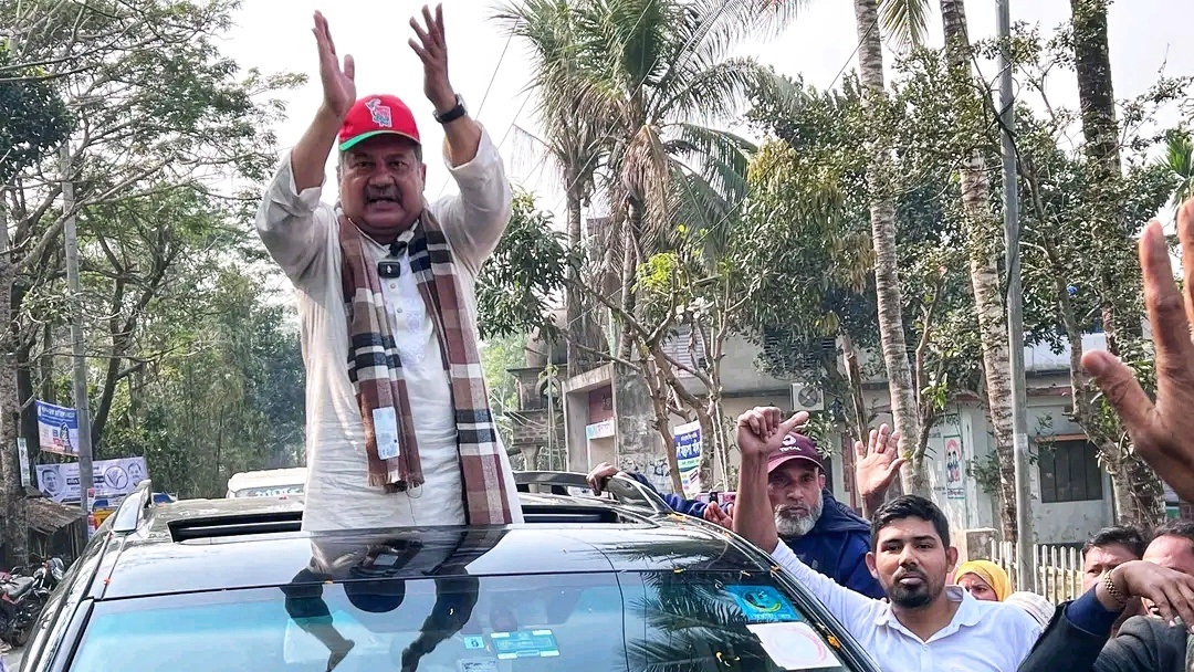 আগৈলঝাড়ায় বরিশাল-১ আসনের বিএনপির মনোনীত প্রার্থী এম জহির উদ্দিন স্বপনের গণসংযোগ
