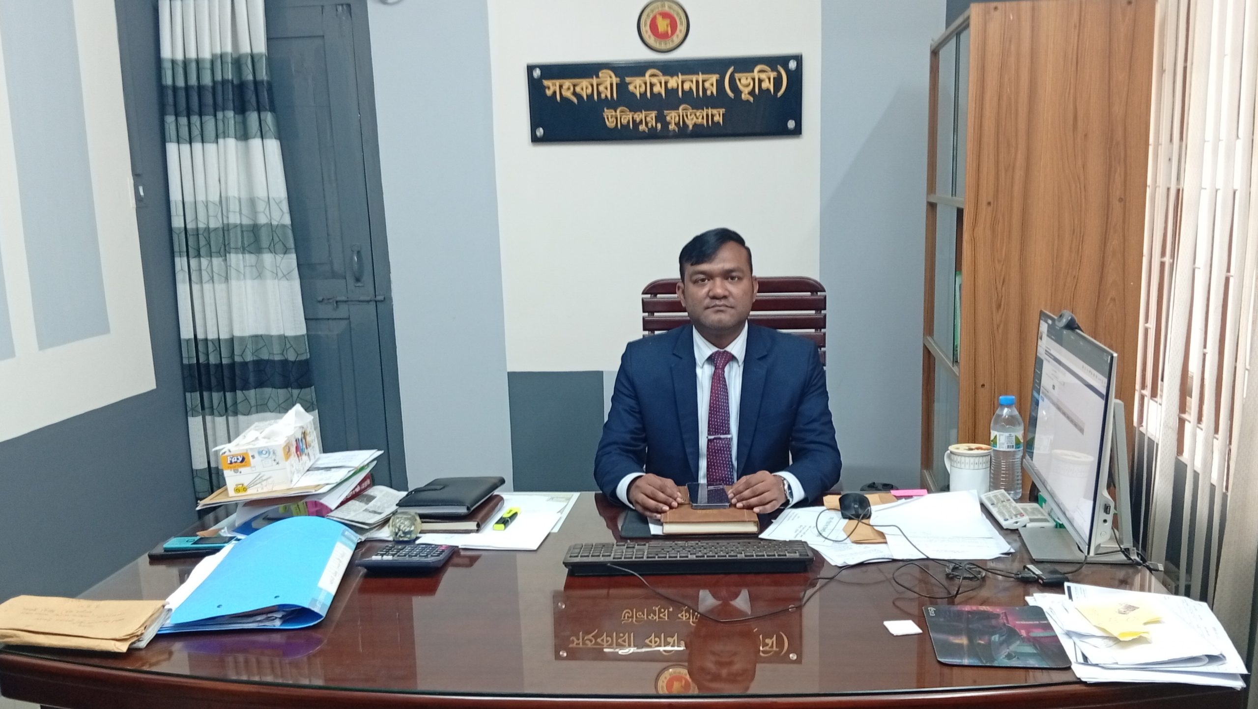 উলিপুরে ভূমি সেবায় স্বচ্ছতা ও অবৈধ মাটি কাটা রোধে কঠোর এসিল্যান্ড এস এম মেহেদী হাসান