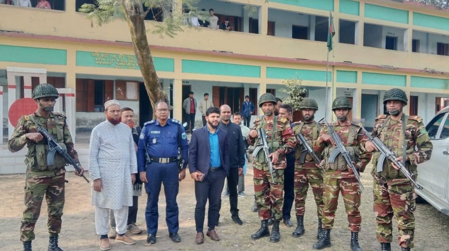মান্দা উপজেলায় নির্বাচনী আচরণবিধি মানতে প্রশাসনের কঠোর নজরদারি ও এক্সিকিউটিভ ম্যাজিস্ট্রেটের টহল জোরদার