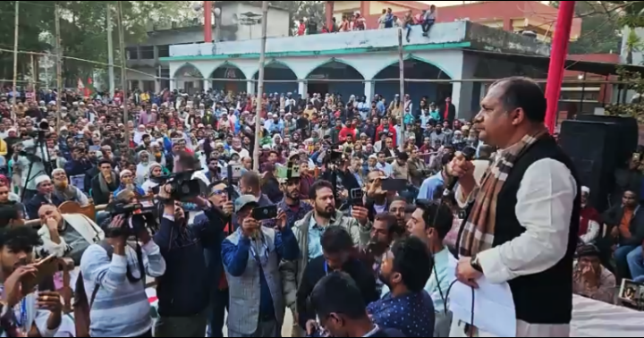 গৌরনদীতে জহির উদ্দিন স্বপনের নির্বাচনী জনসভায় জনতার ঢল 