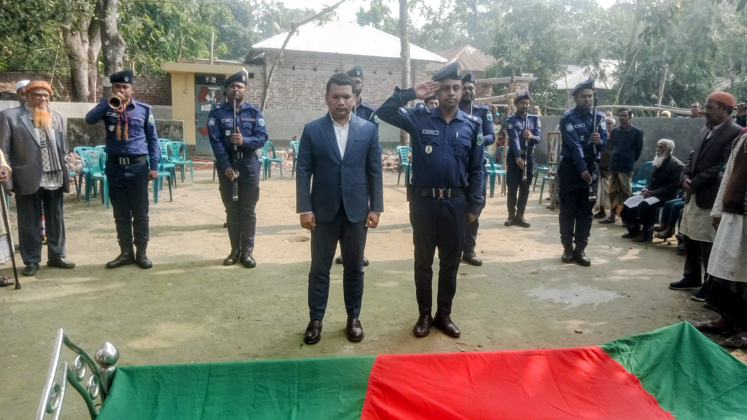 বাগমারায় রাষ্ট্রিয় মর্যাদায় বীর মুক্তিযোদ্ধা ইয়াকুব আলী প্রাং এর দাফন সম্পন্ন