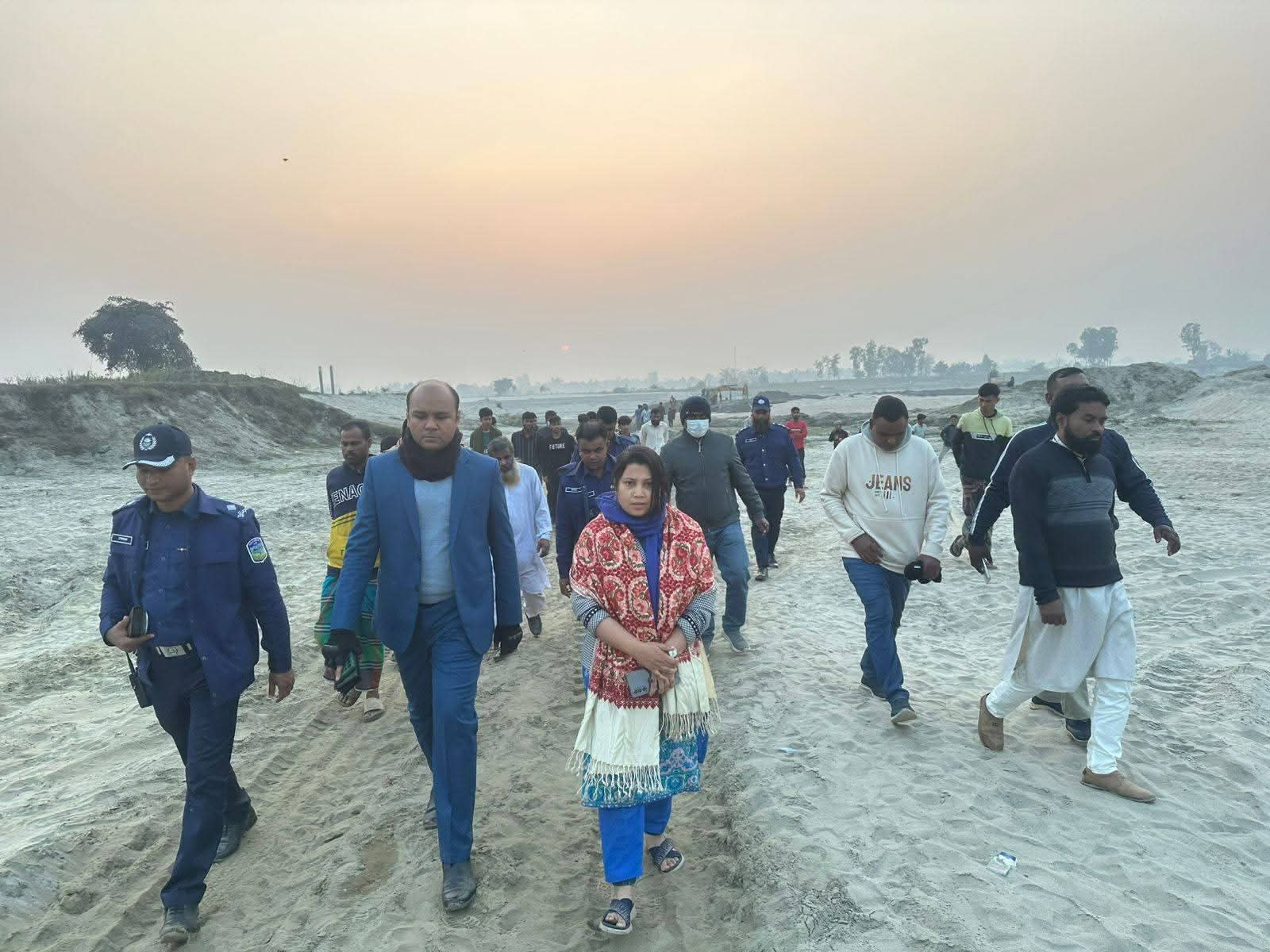 শেরপুরে ভ্রাম্যমাণ আদালতের অভিযানে দুই মাহেন্দ্রগাড়ি জব্দ, জরিমানা