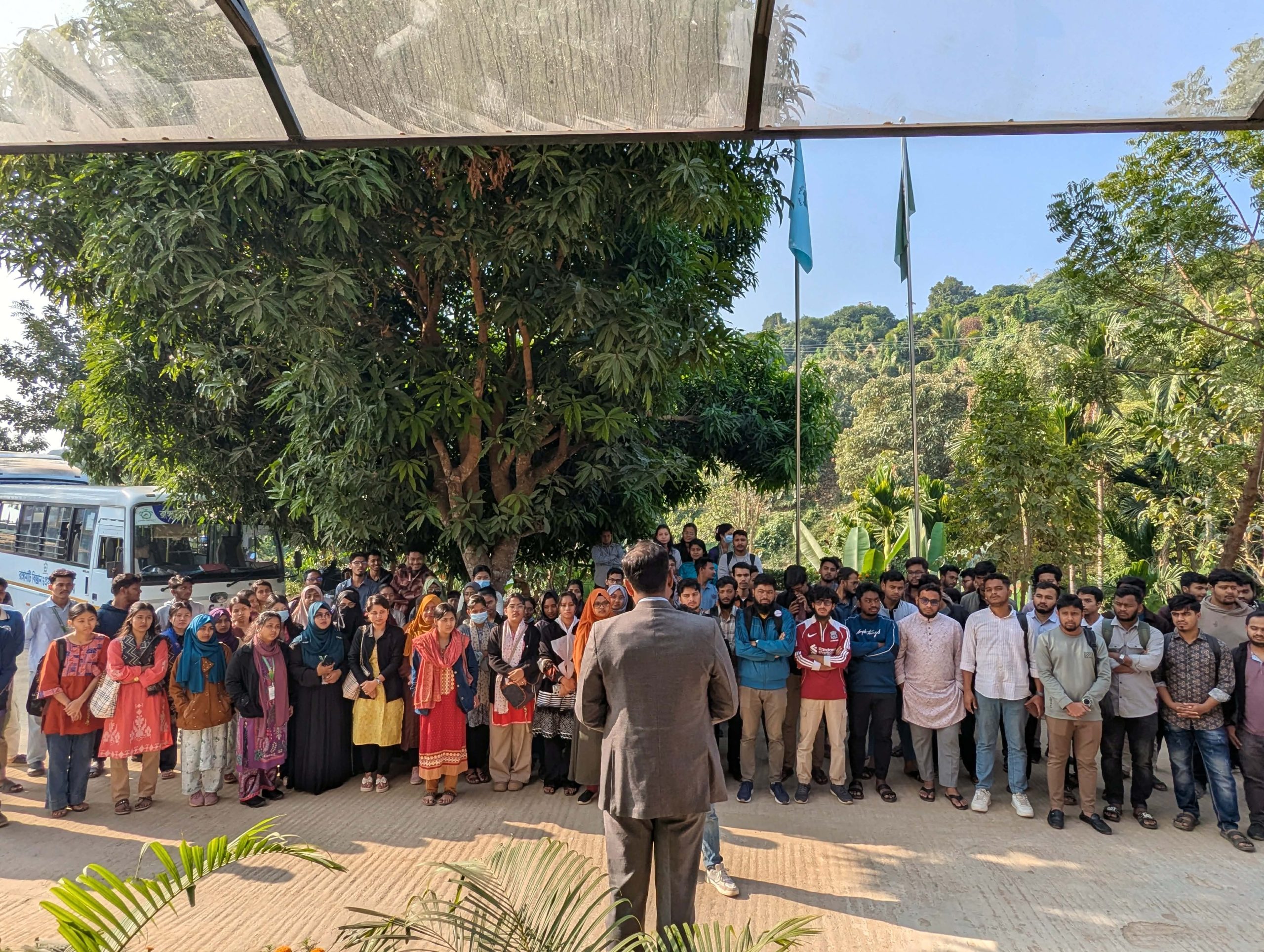 জবাবদিহির এক অনন্য দৃষ্টান্ত স্থাপন করলেন রাবিপ্রবি উপাচার্য
