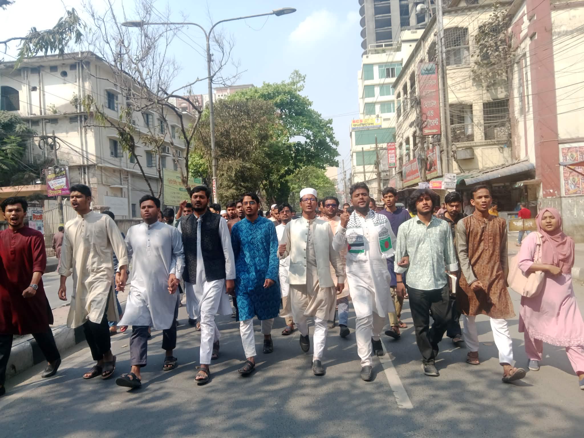 নরসিংদীতে ধর্ষণের বিচার চাওয়ায় হত্যা:  জকসুর বিক্ষোভ