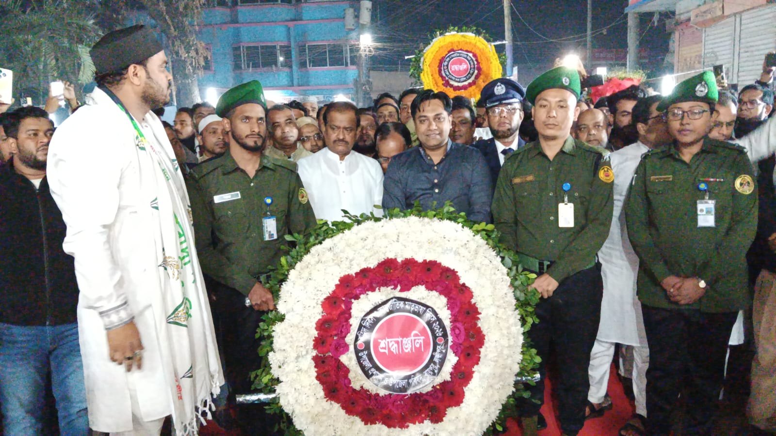 এমপি আবুল খায়ের ভূঁইয়ার নেতৃত্বে রায়পুরে ভাষা শহীদদের প্রতি শ্রদ্ধা