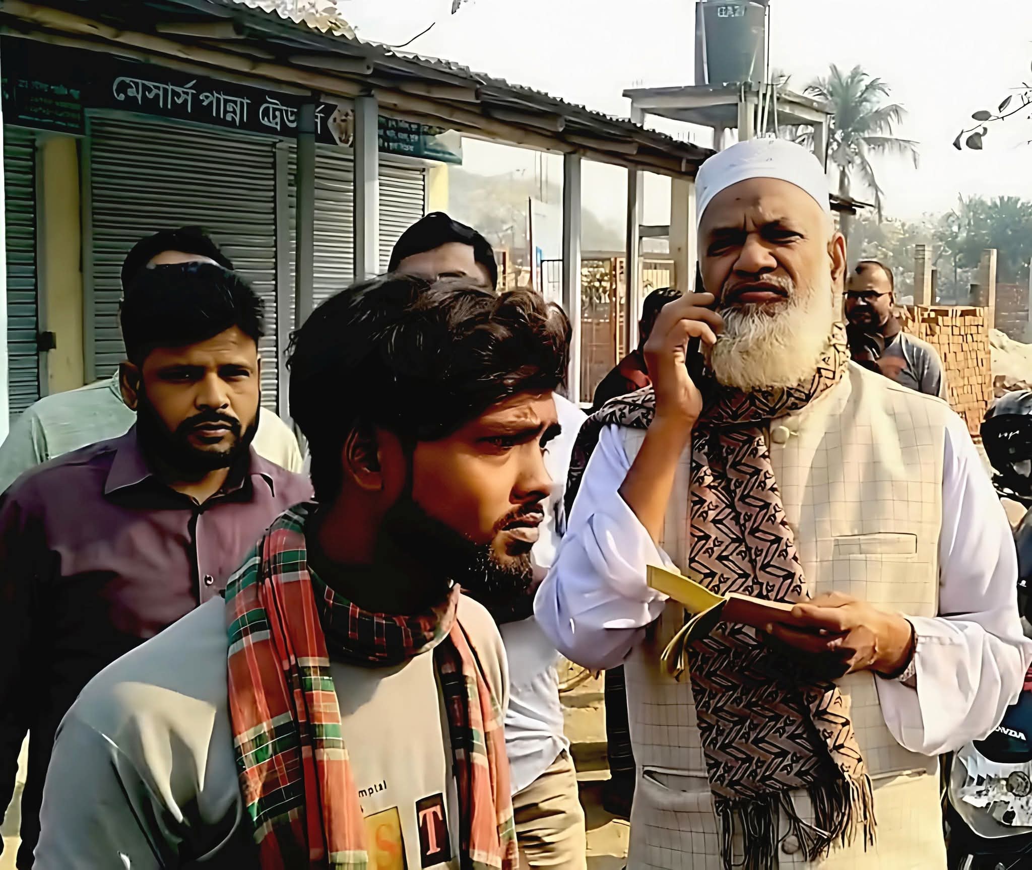 কালীগঞ্জে এমপির উপস্থিতিতে বন্ধ হলো চাঁদাবাজি