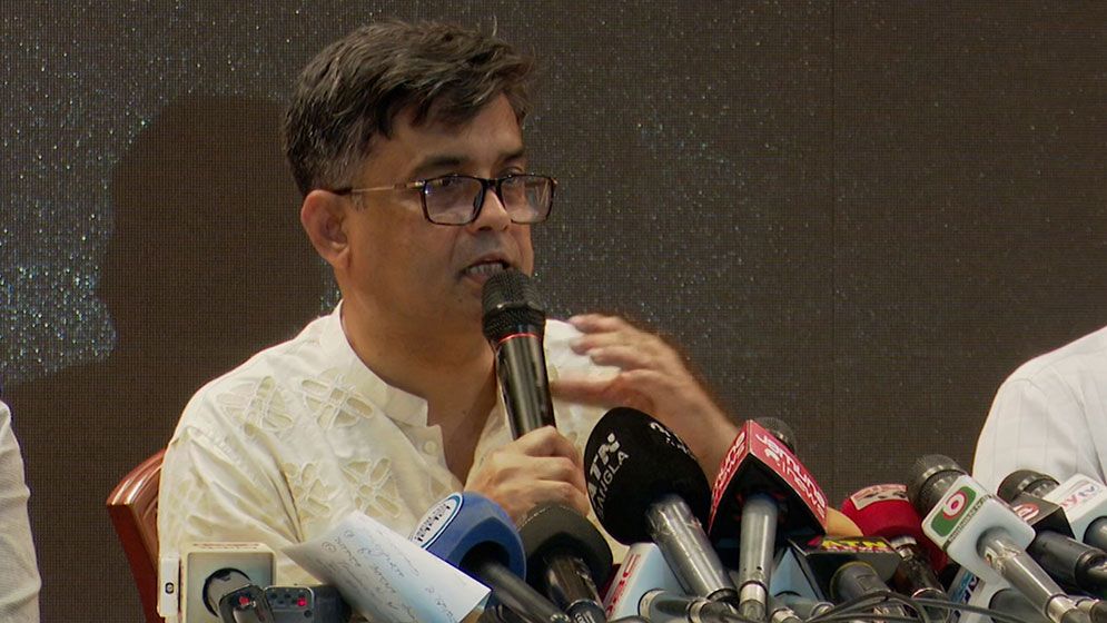 সাংবাদিকতা পেশায় ফিরলেন শফিকুল আলম