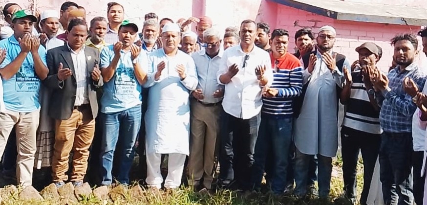 ভাষা সৈনিক কাজী গোলাম মাহবুবের কবর জিয়ারত করলেন ধানের শীষের প্রার্থী জহির উদ্দিন স্বপন
