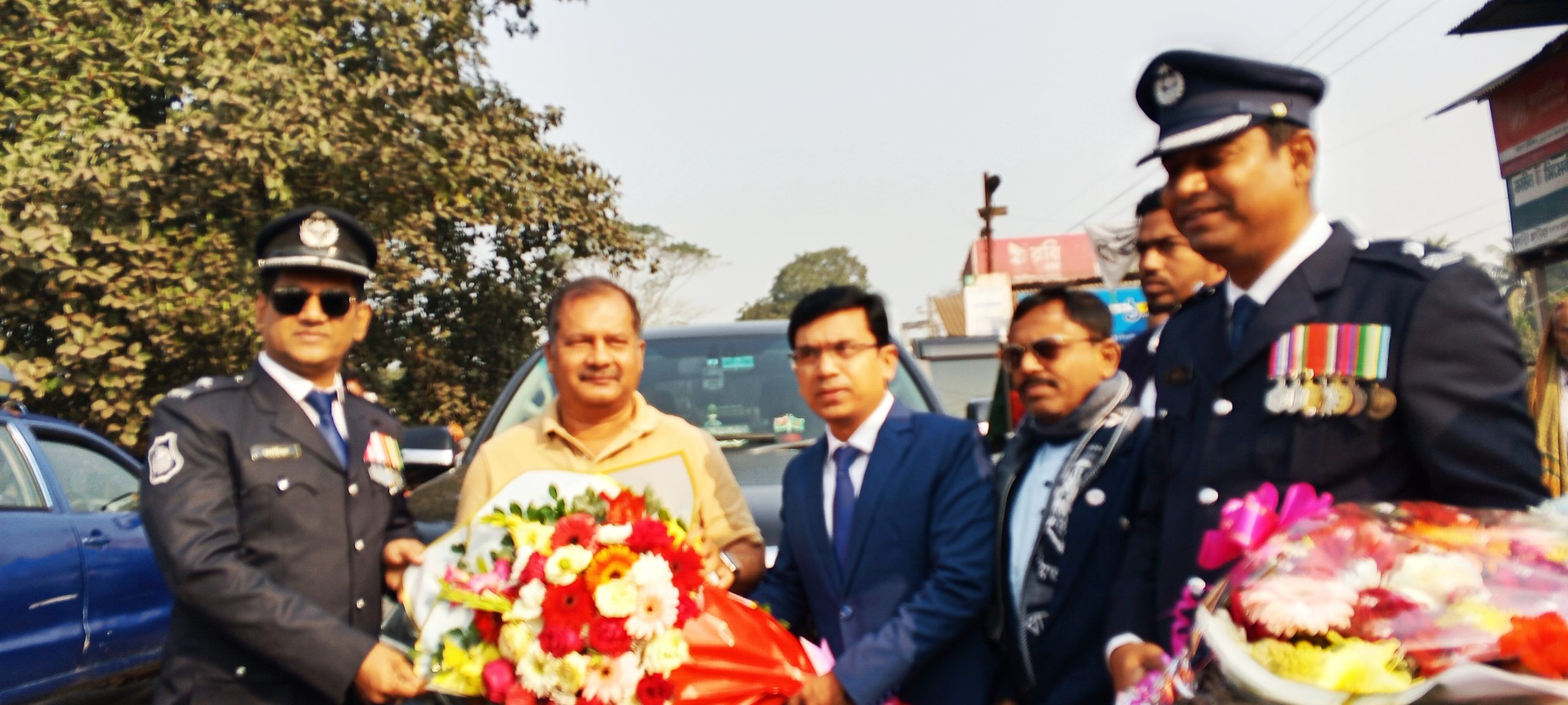 মন্ত্রী হয়ে প্রথমবার বরিশালে সফর জহির উদ্দিন স্বপন ফুলেল শুভেচ্ছায় সিক্ত