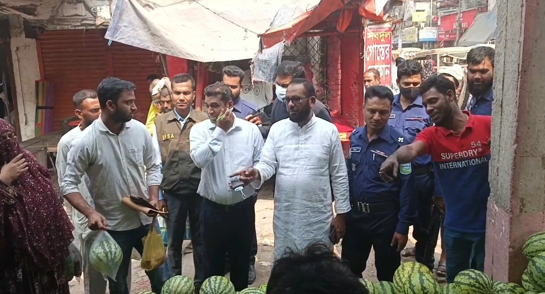 নেত্রকোনায় পবিত্র রমজান উপলক্ষে বাজার তদারকিতে ভোক্তা অধিকার