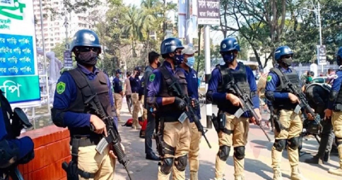 নির্বাচনকে ঘিরে রাজধানীতে সর্বোচ্চ সতর্কতায় পুলিশের স্পেশাল ইউনিট