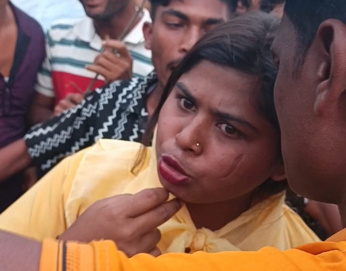 কিশোরগঞ্জ বাহাগিলি স্টিল ব্রিজে অসামাজিক কার্যকলাপে লিপ্ত অবস্থায় তরুণীসহ যুবক আটক