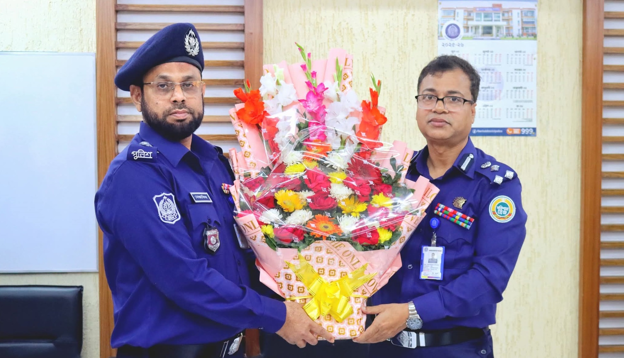 বরিশাল রেঞ্জ ডিআইজি মহোদয়ের সাথে পুলিশ সুপার, বরিশাল-এর সৌজন্য সাক্ষাৎ