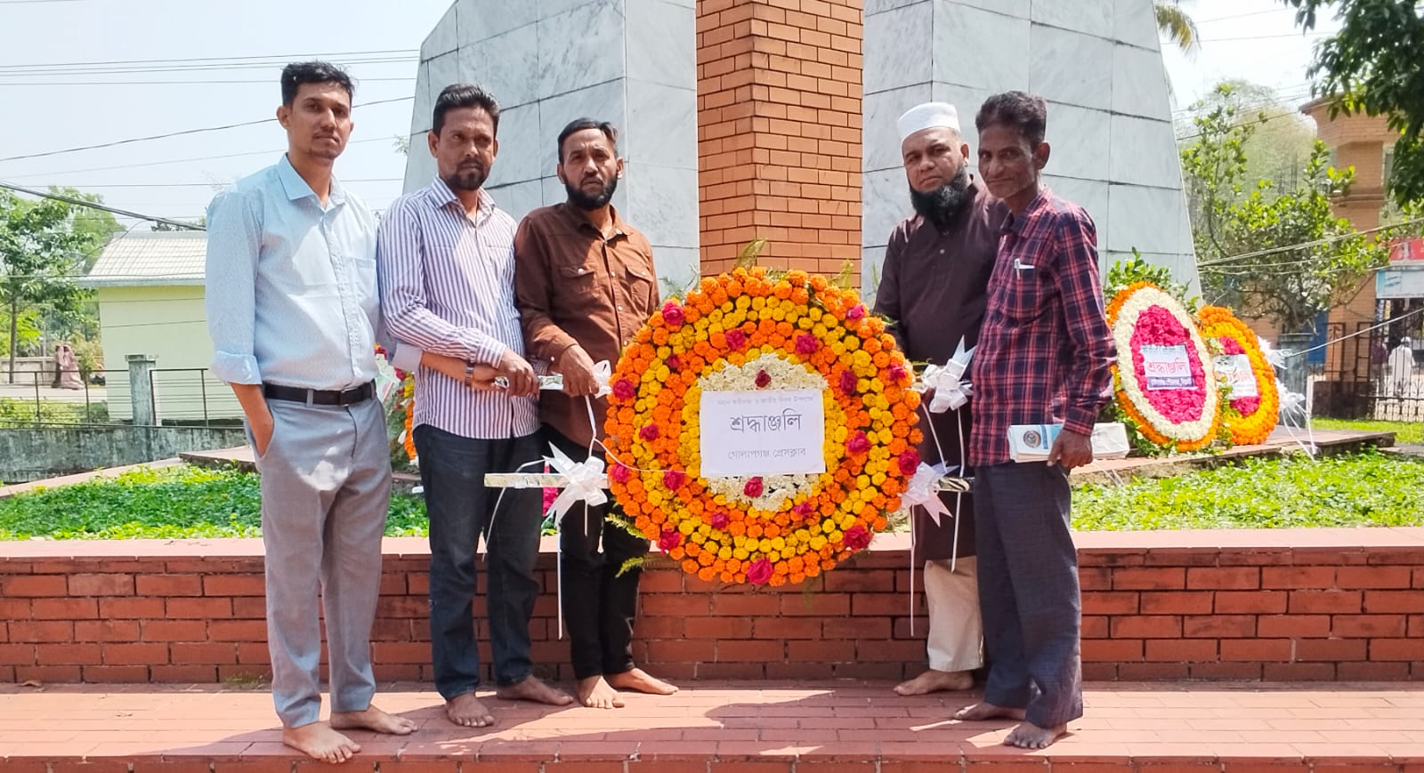 মহান স্বাধীনতা দিবসে গোলাপগঞ্জ প্রেসক্লাবের শ্রদ্ধার্ঘ্য অর্পণ