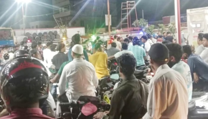 জ্বালানি সংকটে বিপর্যস্ত লক্ষ্মীপুর, দীর্ঘ লাইনে ভোগান্তি