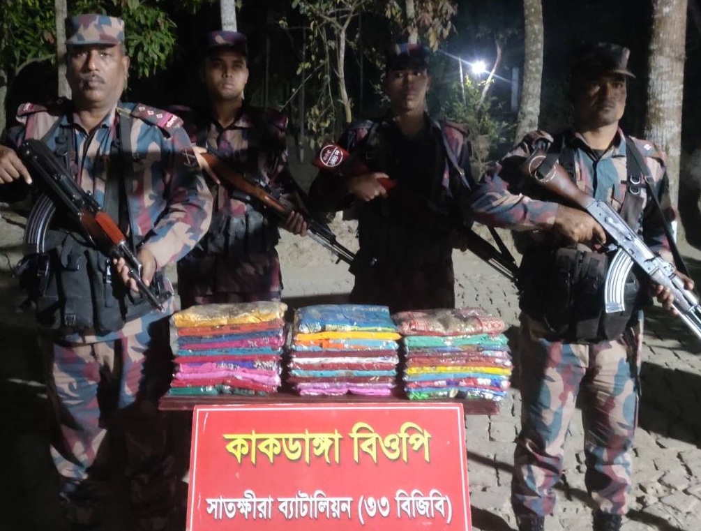 সাতক্ষীরা ও কলারোয়া সীমান্তে ভারতীয় মালামাল জব্দ : বিজিবি