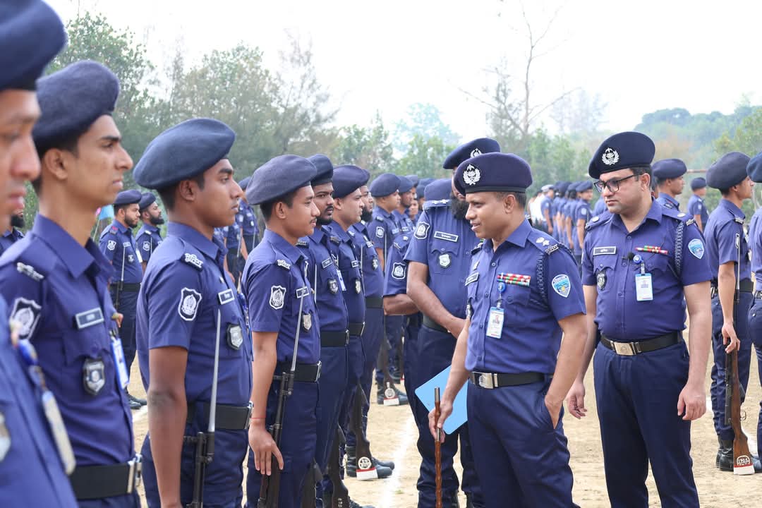 রাঙামাটিতে জেলা পুলিশের মাস্টার প্যারেড অনুষ্ঠিত: জনগণের আস্থা অর্জনই পুলিশের প্রধান শক্তি: পুলিশ সুপার