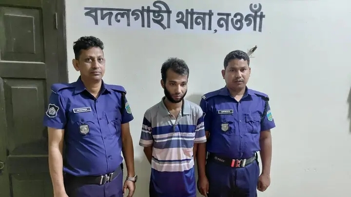 বদলগাছিতে মাদকসহ গ্রেপ্তার ১, নগদ টাকাসহ নেশাজাতীয় ইনজেকশন উদ্ধার