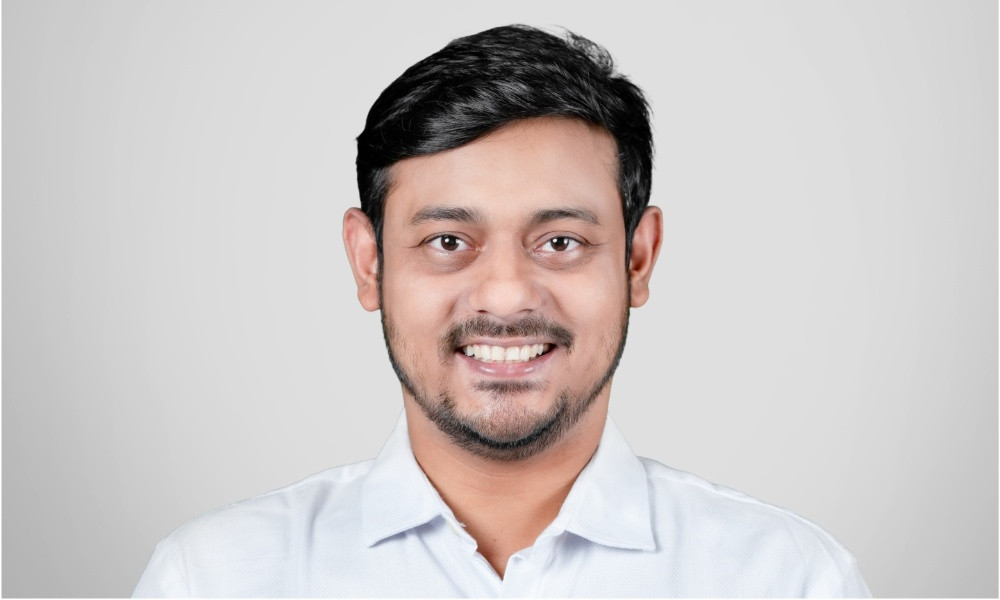 ৪ ঘণ্টা লাইনে দাঁড়িয়েও তেল পাননি নাসীরুদ্দীন পাটওয়ারী