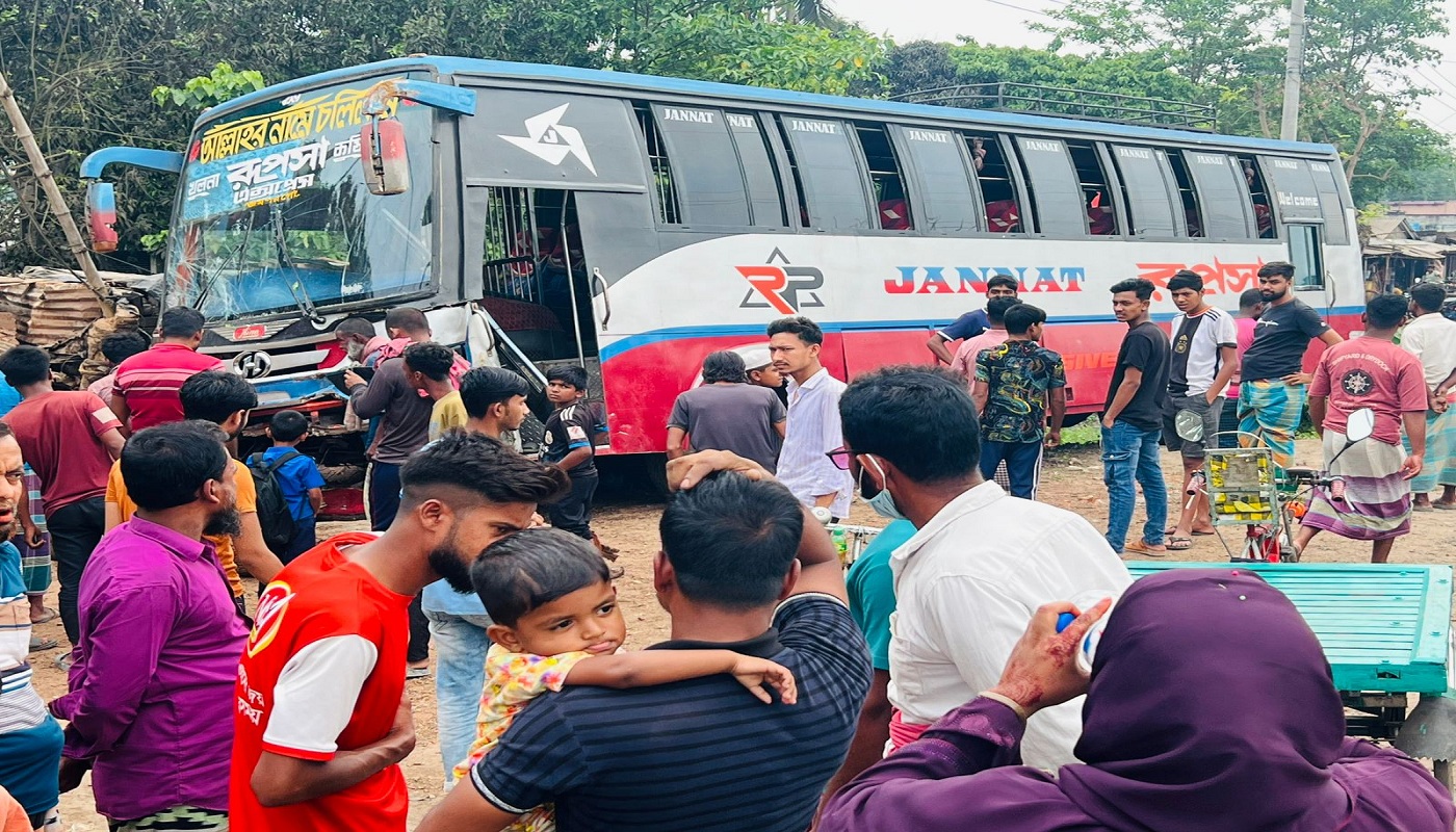 কালীগঞ্জে বাসের ধাক্কায় বাইসাইকেল আরোহী নিহত