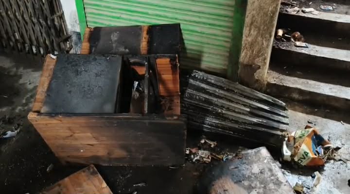 কালীগঞ্জে ইলেকট্রিক দোকানে ভয়াবহ অগ্নিকান্ড , ৪০ লক্ষ টাকার মালামাল পুড়ে ছাই