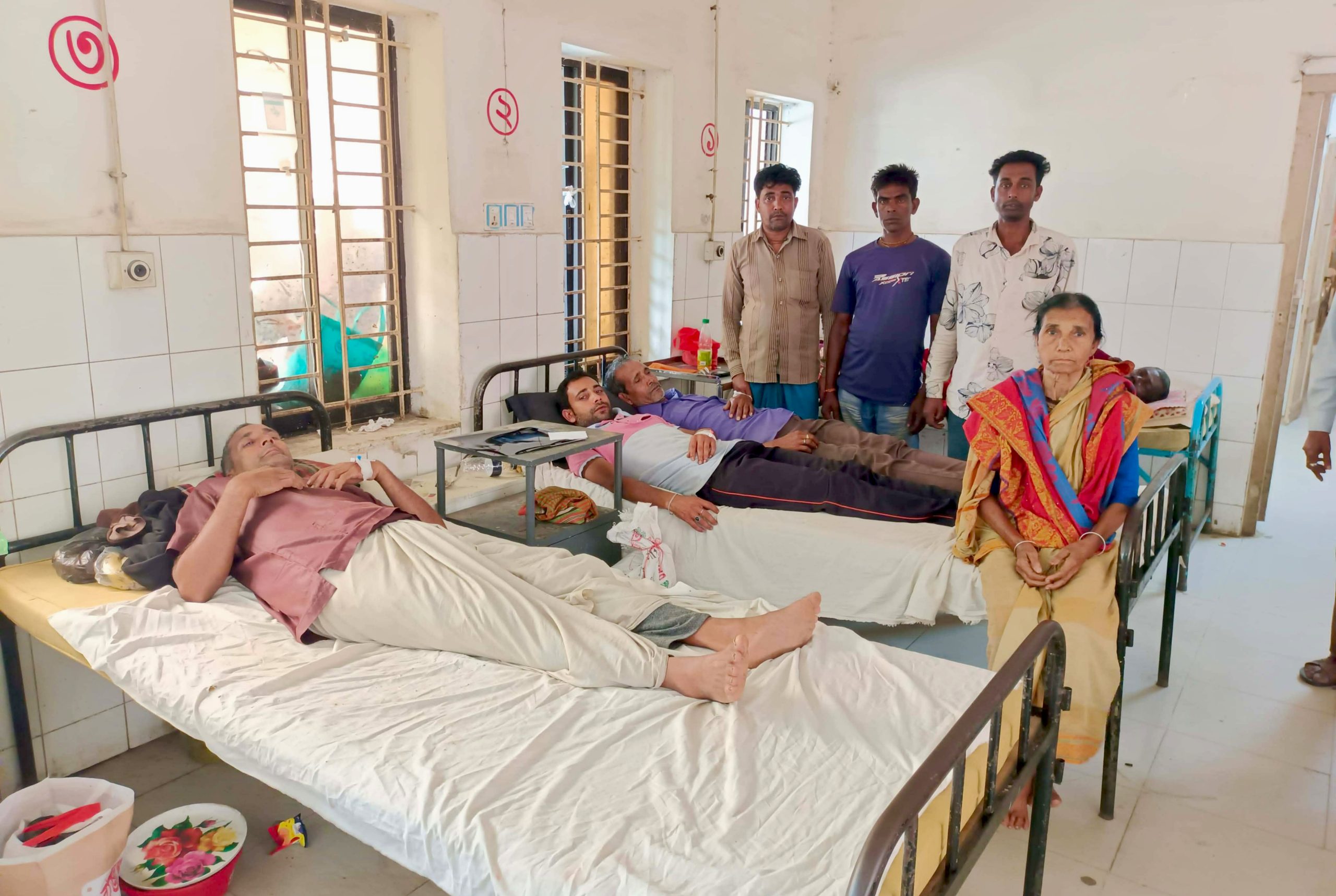মান্দায় হিন্দু পল্লীতে মাদকসেবীদের হামলা-ভাংচুরের অভিযোগ