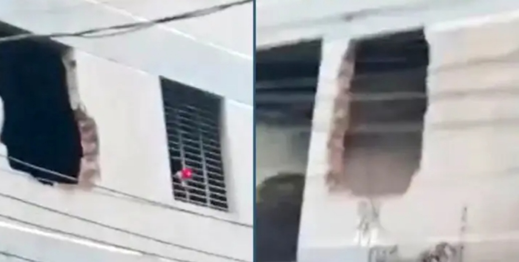 নওগাঁয় পরিত্যক্ত আ’লীগ কার্যালয়ে হঠাৎ বেজে উঠলো ৭ মার্চের ভাষণ